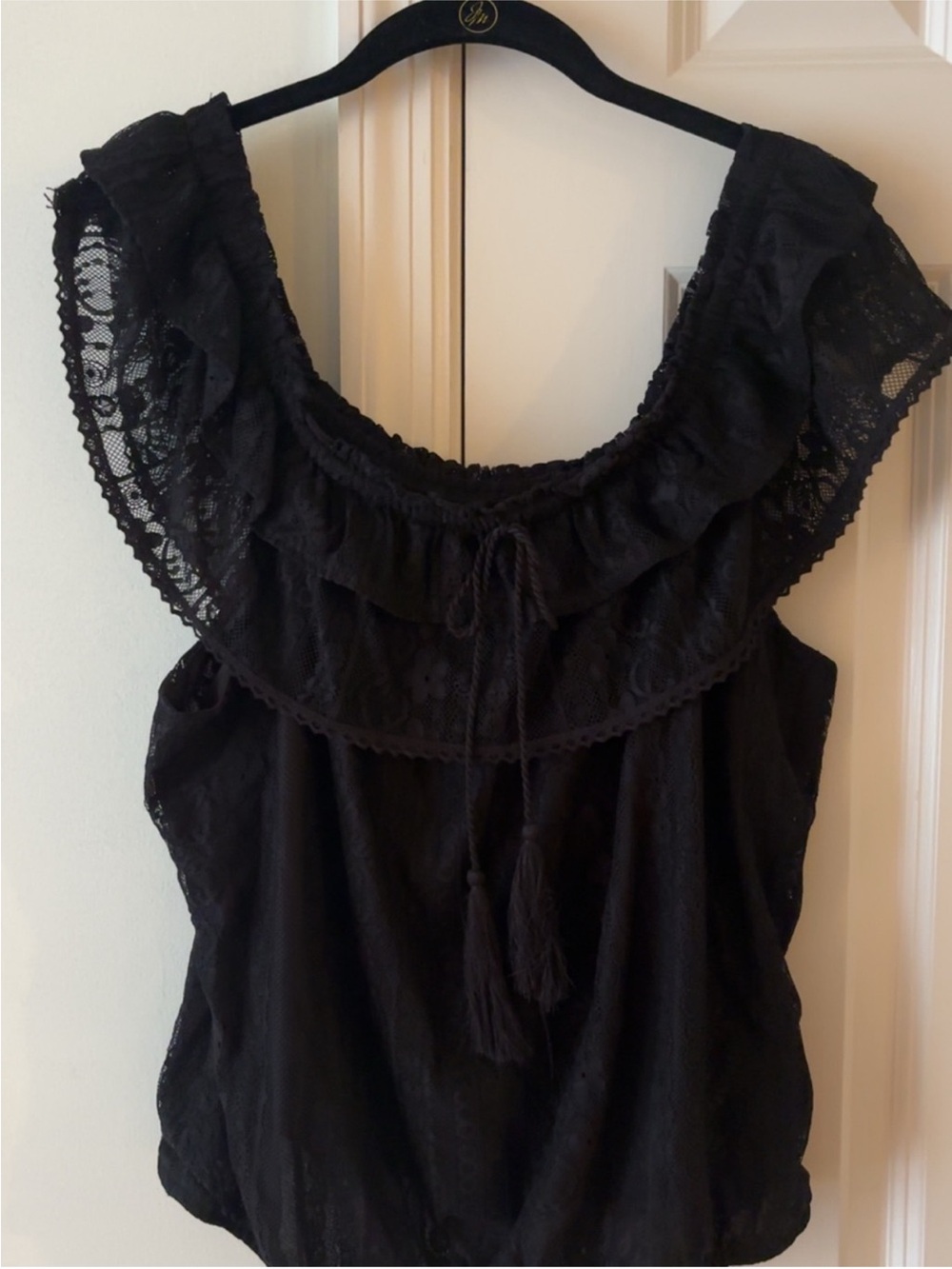 NWOT ~ Black Lace Ruffle Peasant Top - Women ~ XL (tag is Junior XXL)